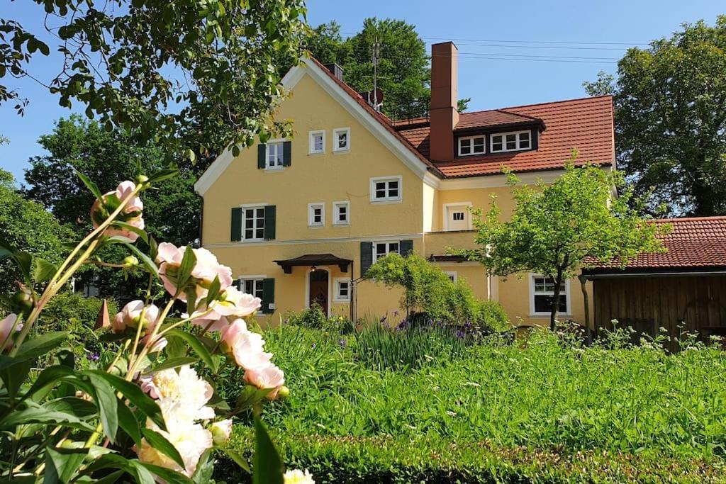 Ferienwohnung In Der Villa Sana Mit Grossem Garten Rofingen Exterior photo